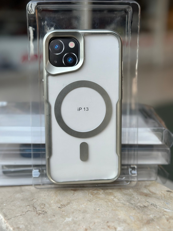 قاب شفاف مگسیف